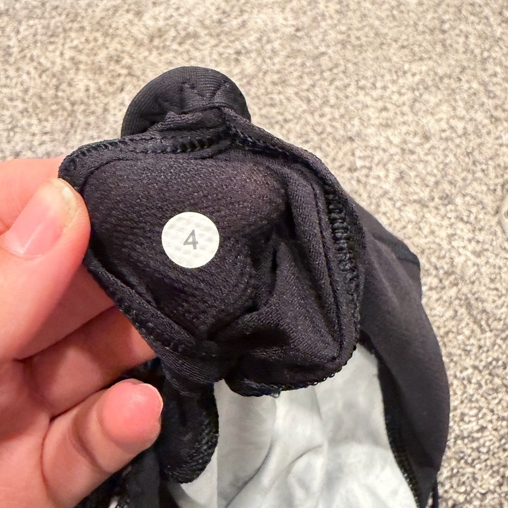 Lululemon Purr-suit Onesie (Short)
Nami Wave White Black size 4 EUC - Picture 7 of 7